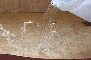庄浪漏水维修 免砸砖防水材料该如何施工